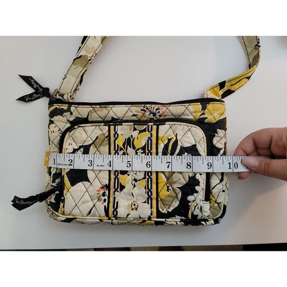 Vera Bradley Beautiful Yellow Patterned Pocketbook Adjustable Strap - Picture 6 of 8